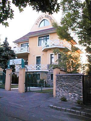 Villa Hotel Kristal Будапеща Екстериор снимка