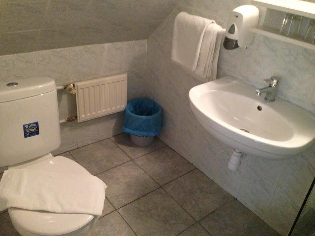 Villa Hotel Kristal Будапеща Екстериор снимка
